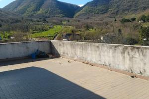 Bilocale con terrazzo e garage