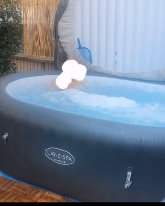 Piscina idromassaggio