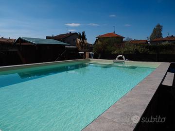 PISCINA ESTERNA PREFABBRICATA