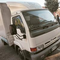 Nissan cabstar patente B con cassone lungo