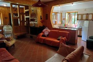 PORZIONE DI BIFAMILIARE A SPEZZANO DELLA SILA