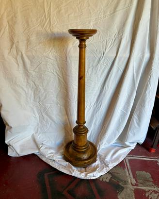 Candelbro antico in legno