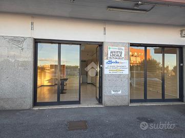 NEGOZIO A CIAMPINO