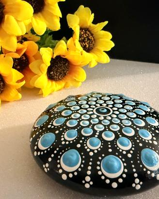 Pietra decorata motivo Mandala