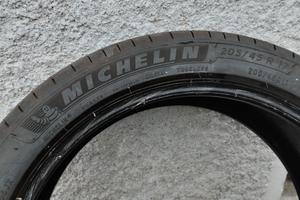 4 gomme Michelin 205/45 R17 Primacy 4  