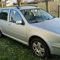 GOLF VARIANT allestita con comandi per disabili