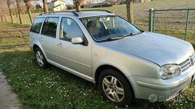 GOLF VARIANT allestita con comandi per disabili