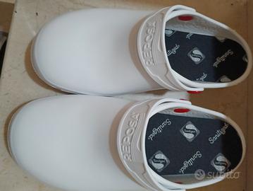 zoccoli per uso ospedaliero n 38