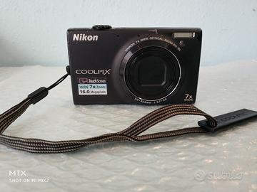 Nikon coolpix 6100