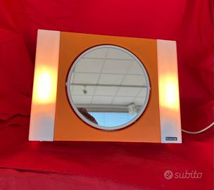 Specchio da trucco luminoso