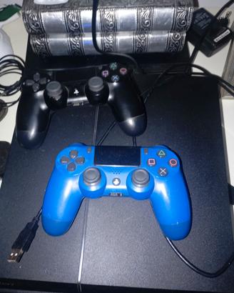 ps4 con tre giochi 