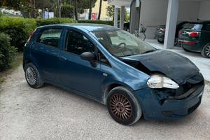 Fiat Grande punto INCIDENTATA