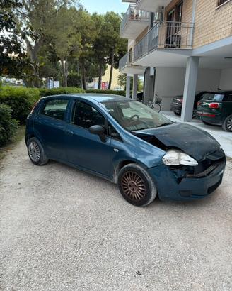 Fiat Grande punto INCIDENTATA