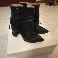 Stivaletti Guess