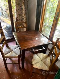 Tavolo cucina con sedie