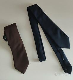 Cravatte blu e marrone