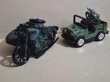 COPPIA ACCENDINI VINTAGE VEICOLI MILITARI METALLO 