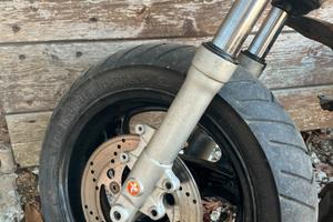 Ruota con gomma anteriore Phantom f12