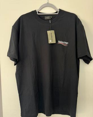 T-Shirt nera