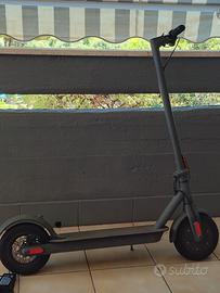 Monopattino elettrico momodesign