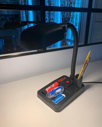 Lampada con portaoggetti