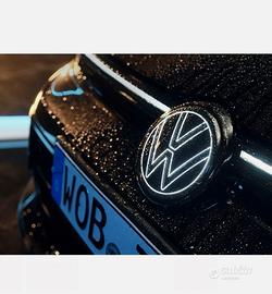 Logo illuminato golf 8 black stile edition
