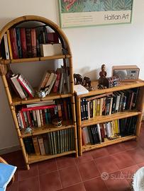 tavolino + quattro poltroncine + libreria