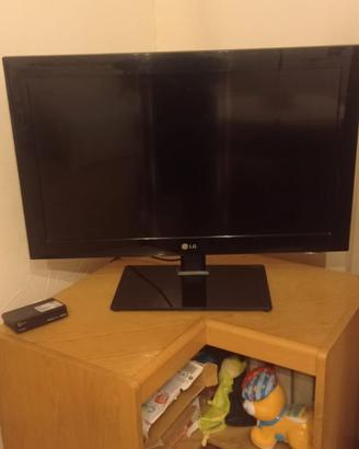 TV LG 32 POLLICI telecomando e decoder  
