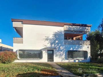 NEGOZIO A VEROLANUOVA