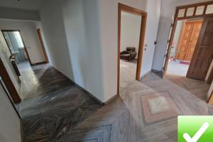 Semi Indipendente + Lastrico + Giardino + Cantina