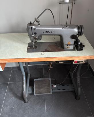 Macchina da cucird industriale singer