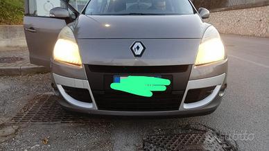 Renault SCENIC X-MOD