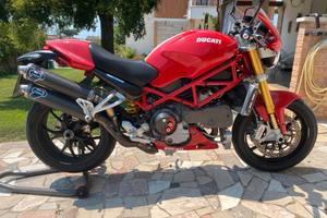 Monster S4RS anno 2006