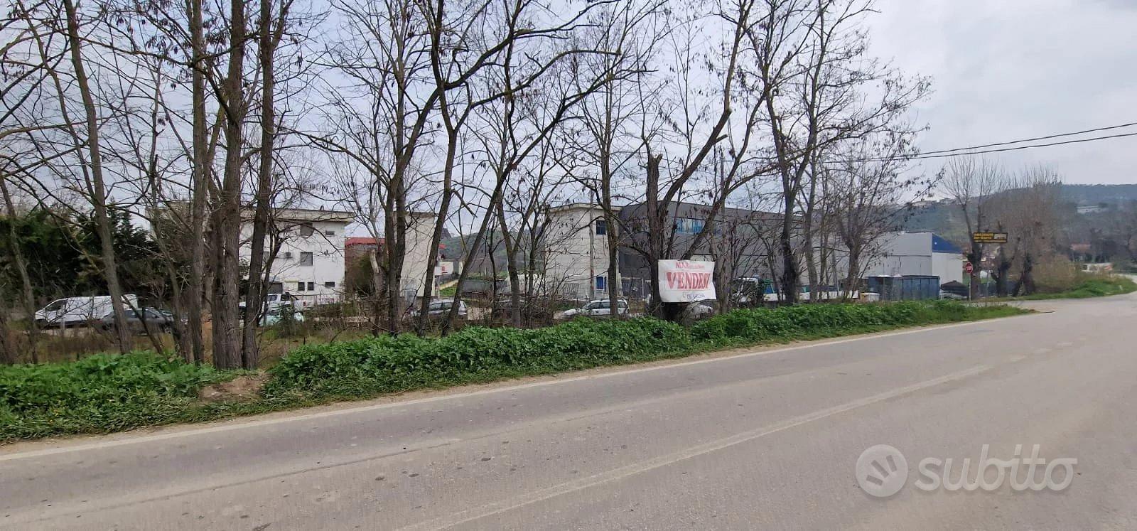 TERRENO PER PARCHEGGIO/PIAZZALE AUTO - Vista 3