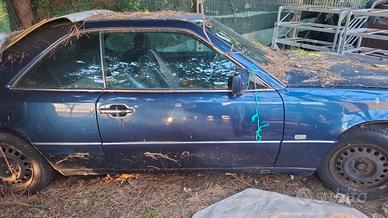 Mercedes w124 300CE demolita per pezzi 
