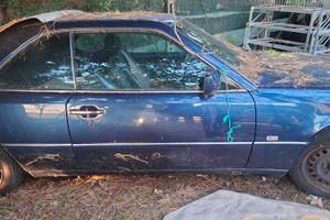 Mercedes w124 300CE demolita per pezzi 