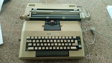 macchina da scrivere elettrica anni 70