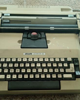 macchina da scrivere elettrica anni 70