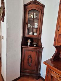 Mobile angolare con vetrina 