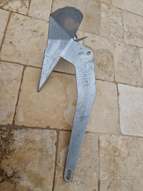 Ancora ad aratro mai usata 7,5 kg Quick