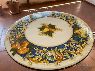 Tavolo in ceramica dipinta a mano di Caltagirone