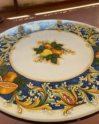 Tavolo in ceramica dipinta a mano di Caltagirone