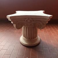 replica di capitello in gesso