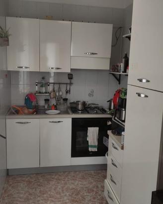 Cucina Parete attrezzata Tavolo+S. 2  ecc ecc