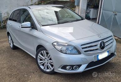 Mercedes-Benz B 180 - gancio traino