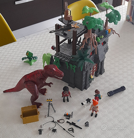 Playmobil T Rex campo base