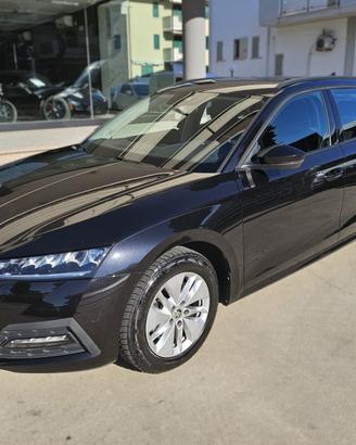 Skoda Octavia 2.0 TDI EVO SCR 150 CV Wagon Executi