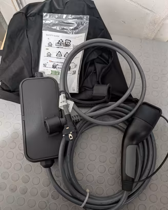 BMW Flexible Fast Charger 11kW - Pari al nuovo