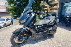 YAMAHA X-Max 400 TUTTO INCLUSO ANCHE PASSAGGIO!