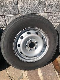 Treno gomme completo x camper, misura 215/70 R 15,